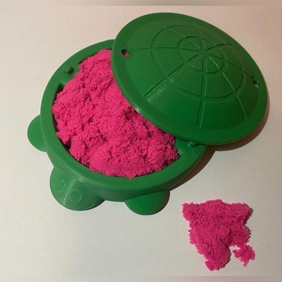 Sensory Turtle Sandbox | Nostalgic Desk Toy | Kinetic Sand Pink - Picture 2 of 3